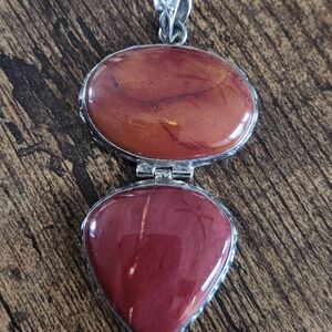 Elegant Red Stone Pendant Necklace
